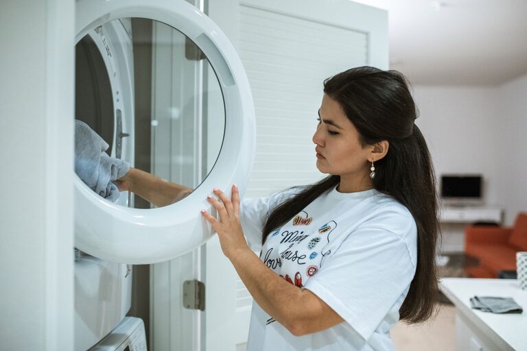 Tips for Caring for Your Clothes Longer and Keeping Them Fresh